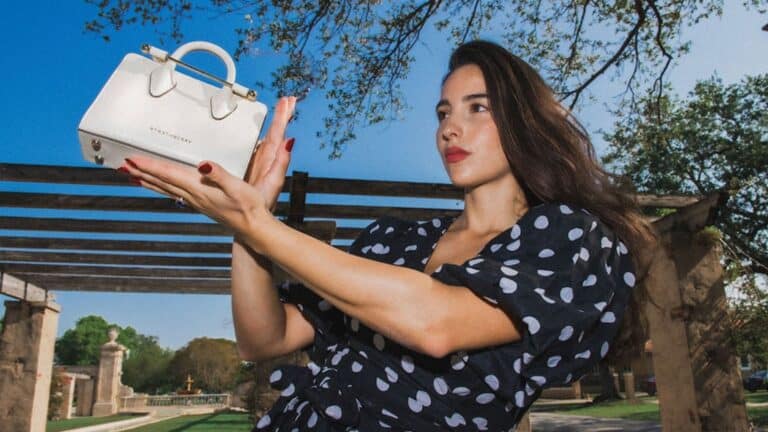 how to authenticate strathberry bags