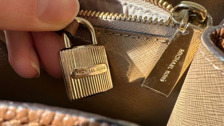 can michael kors purses be repaired